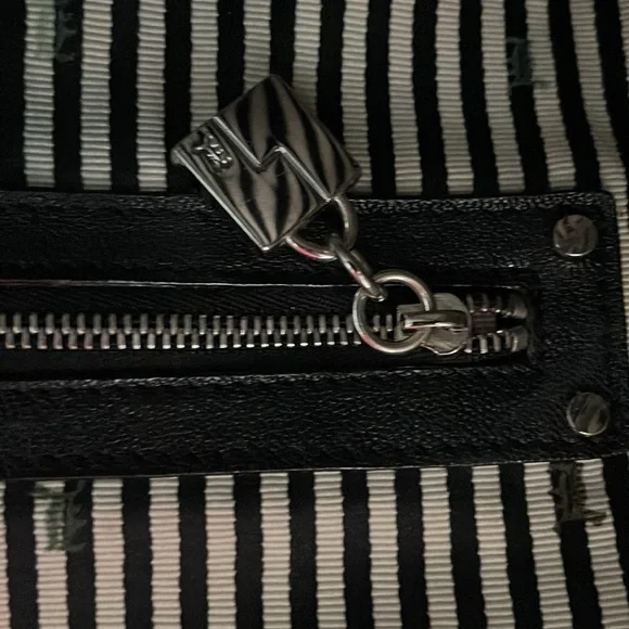 L.A.M.B. Gwen Stefani Black White Silver Stripe Leather Bag Clutch Tote Vintage - Picture 7 of 12